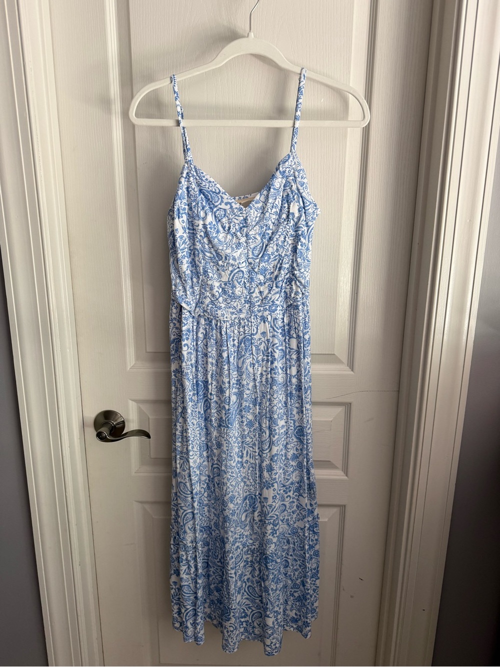 Light Blue Paisley Maxi Dress - Sleeveless Spaghetti Strap Sz large NWT